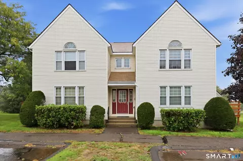 14 Pinney St #7, Ellington, CT 06029
