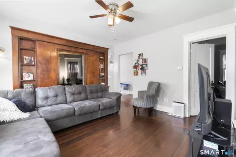 Living - 135-137 Pendleton St, New Haven, CT 06511 photo 2 of 3
