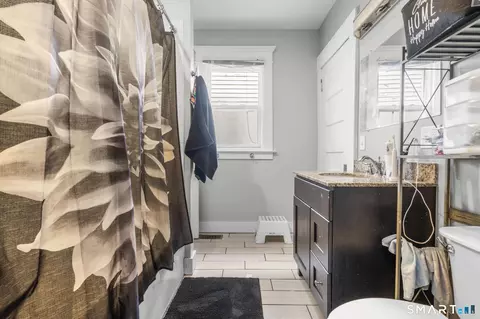 Bath - 135-137 Pendleton St, New Haven, CT 06511 photo 1 of 4