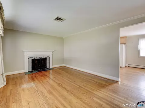 Living - 17 Warner Rd, Berlin, CT 06037 photo 3 of 4