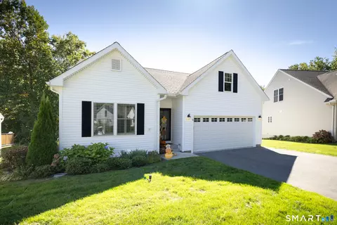 286 Beth Ln #11, Waterbury, CT 06705
