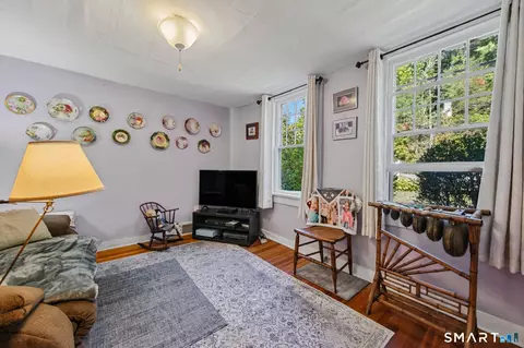 Living - 25 Munger Ln, Bethlehem, CT 06751 photo 3 of 3