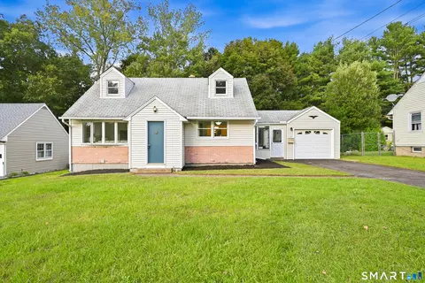 14 Beechwood Dr, Wallingford, CT 06492