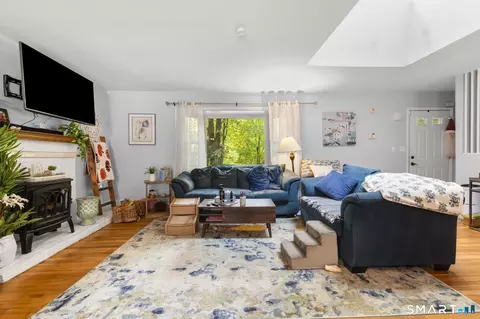 Living - 85 Brooksvale Ave, Hamden, CT 06518 photo 2 of 5