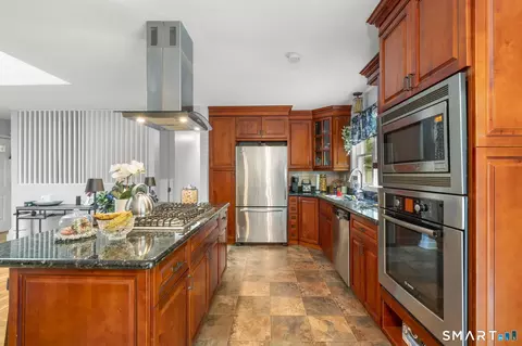 Kitchen - 85 Brooksvale Ave, Hamden, CT 06518 photo 1 of 7