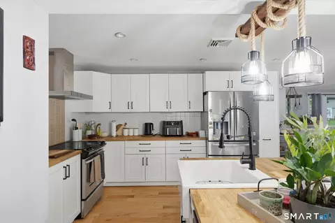 Kitchen - 64 Risley Rd, Vernon, CT 06066 photo 3 of 4