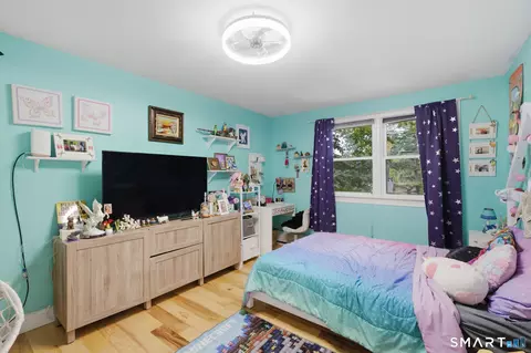 Bedroom - 64 Risley Rd, Vernon, CT 06066 photo 5 of 10