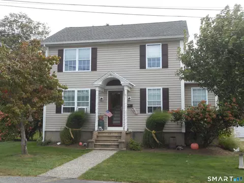 13 Burritt Pl, Naugatuck, CT 06770