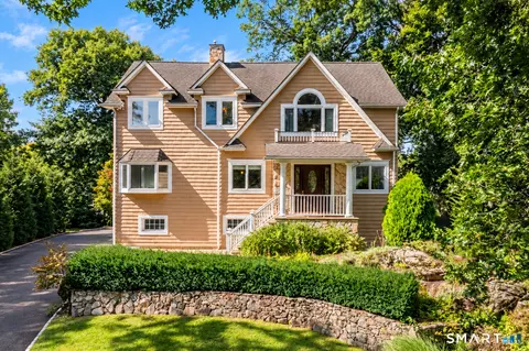 42 Woodledge Rd, Stamford, CT 06907