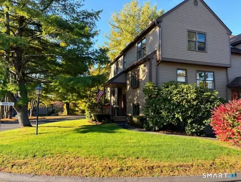 3 Rockview Cir #3, Monroe, CT 06468 photo 2