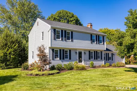 41 Wadsworth St, Glastonbury, CT 06033