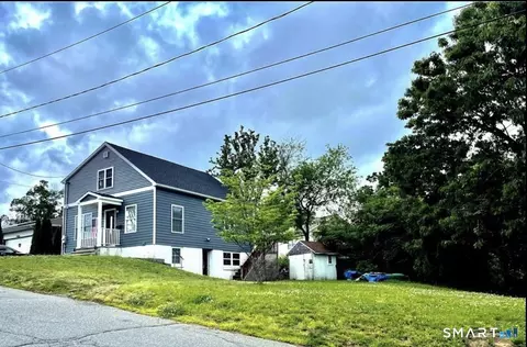 77 Simsbury St, Waterbury, CT 06704