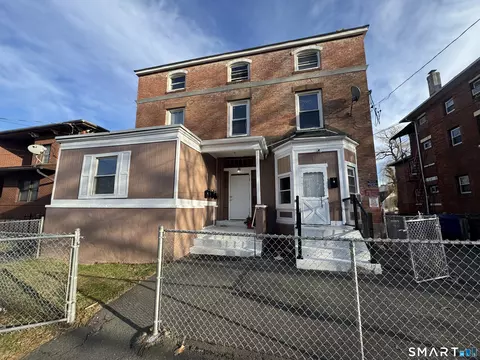 86 Edwards St, Hartford, CT 06120