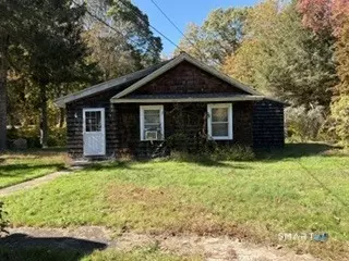 297 Flanders Rd, Stonington, CT 06378