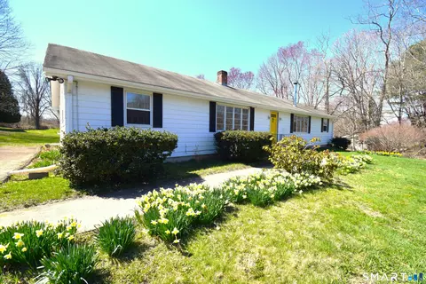 273 Horse Pond Rd, Madison, CT 06443