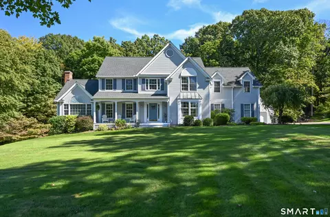 31 Bayberry Ln, New Milford, CT 06776