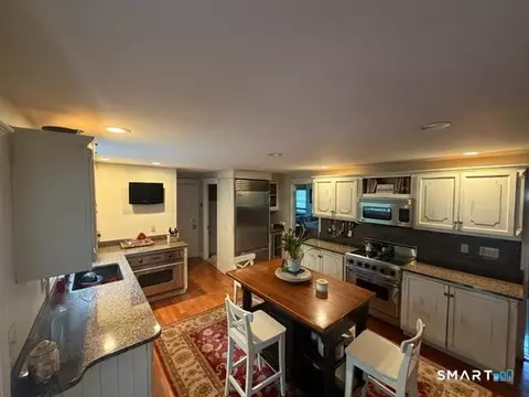Kitchen - 100 Rolling Ridge Rd, Hamden, CT 06518 photo 2 of 3