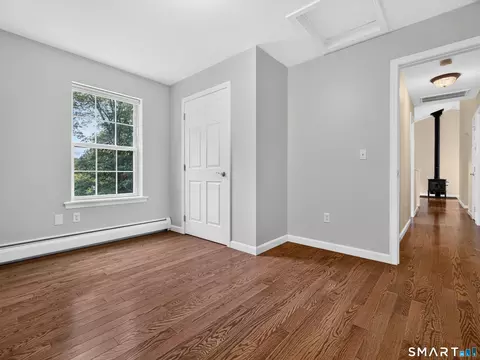 Bedroom - 130 N Frontage Rd, Killingly, CT 06239 photo 3 of 5