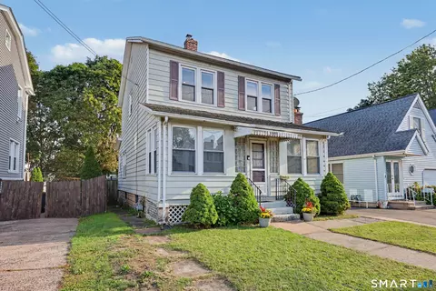 64 Clifton St, West Haven, CT 06516