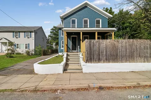 44 Burton St, Waterbury, CT 06704