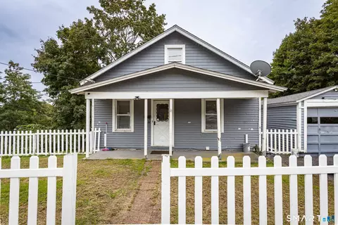 38 Happy St, Norwich, CT 06360