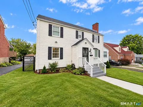 462 Broadview Ter, Hartford, CT 06106