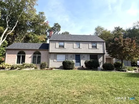 62 Buttonball Ln, Glastonbury, CT 06033