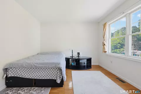 Bedroom - 178 Summit St, Norwich, CT 06360 photo 1 of 8