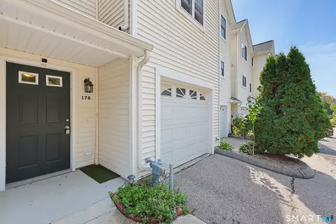 Exterior - 178 Summit St, Norwich, CT 06360 photo 2 of 6