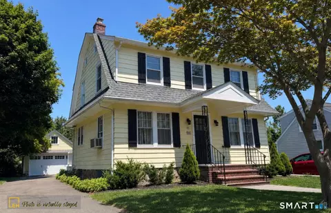 50 Vine St, Stratford, CT 06614