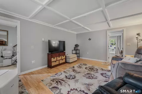 Living - 17 Lakeside Dr #R, Ledyard, CT 06339 photo 2 of 3
