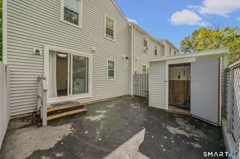 Exterior - 17 Lakeside Dr #R, Ledyard, CT 06339 photo 5 of 8
