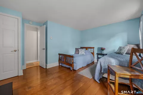 Bedroom - 17 Lakeside Dr #R, Ledyard, CT 06339 photo 4 of 7
