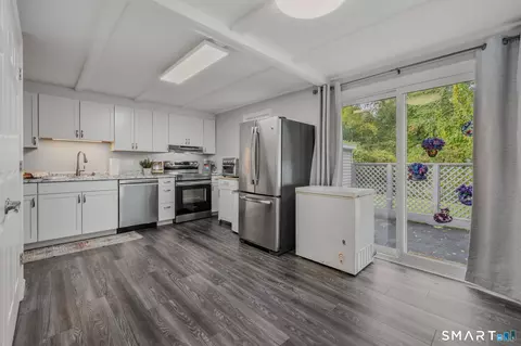 Kitchen - 17 Lakeside Dr #R, Ledyard, CT 06339 photo 1 of 2