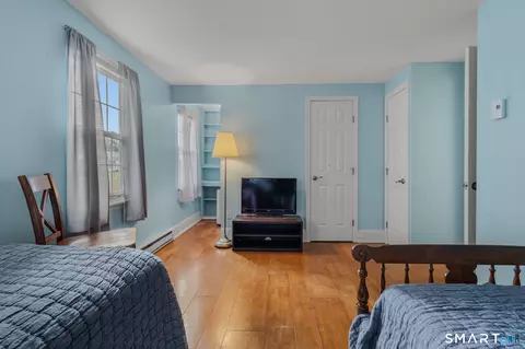 Bedroom - 17 Lakeside Dr #R, Ledyard, CT 06339 photo 3 of 7