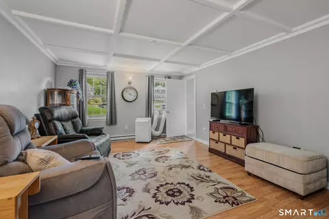 Living - 17 Lakeside Dr #R, Ledyard, CT 06339 photo 3 of 3