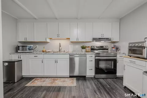 Kitchen - 17 Lakeside Dr #R, Ledyard, CT 06339 photo 2 of 2