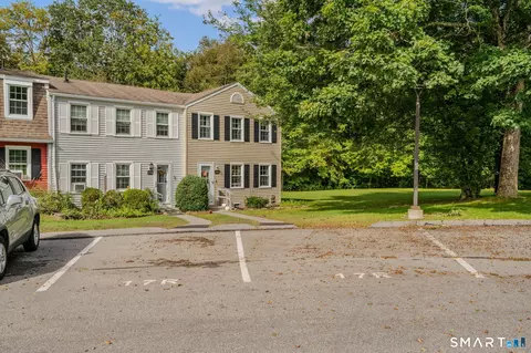 Exterior - 17 Lakeside Dr #R, Ledyard, CT 06339 photo 2 of 8