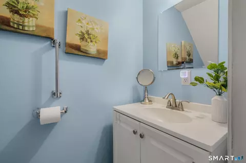 Bath - 17 Lakeside Dr #R, Ledyard, CT 06339 photo 1 of 4