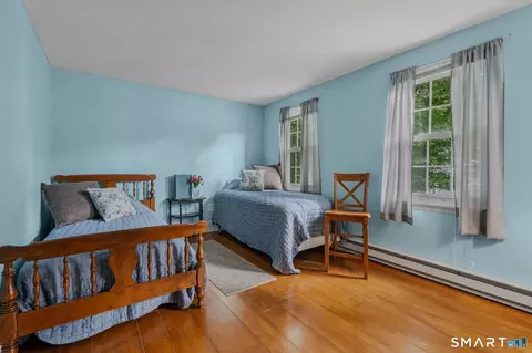 Bedroom - 17 Lakeside Dr #R, Ledyard, CT 06339 photo 2 of 7