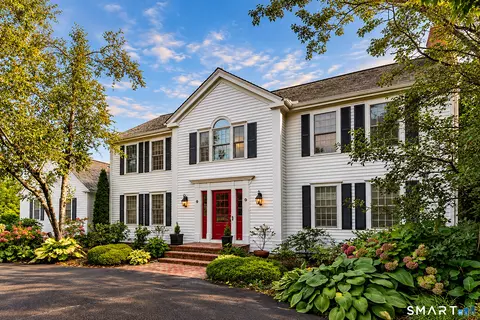 Exterior - 25 Highmeadow Ln, Roxbury, CT 06783 photo 3 of 8