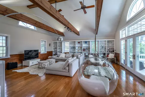 Living - 25 Highmeadow Ln, Roxbury, CT 06783 photo 1 of 2