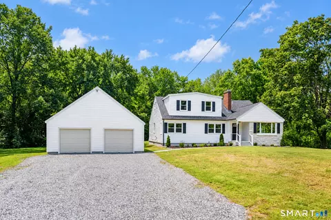 34 Rimmon Rd, Woodbridge, CT 06525