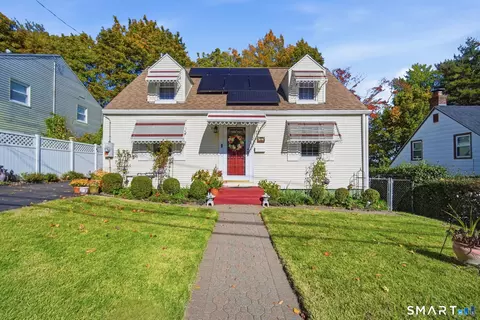 66 Branford St, Hartford, CT 06112
