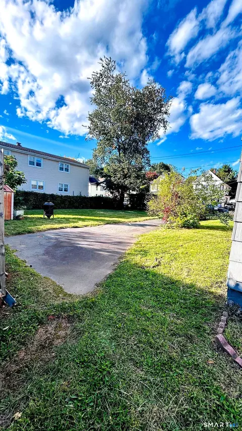 90 North St, Hamden, CT 06514 photo 5