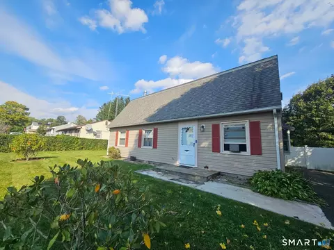 13 Corn Tassle Rd, Naugatuck, CT 06770