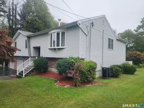 54 Sorensen Rd, West Haven, CT 06516