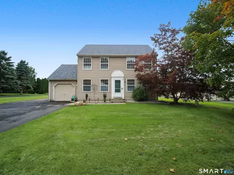 46 Bentley Dr, Manchester, CT 06042