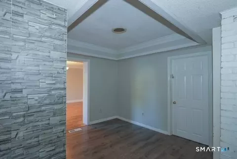 Entry Way - 254 Stevens St, Bristol, CT 06010 photo 4 of 4