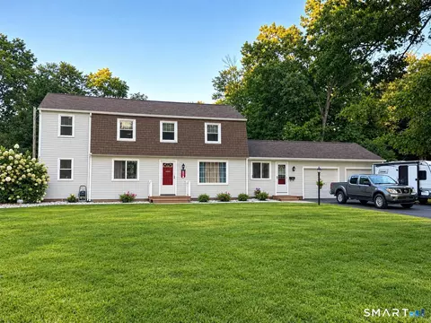 24 Avon St, Enfield, CT 06082